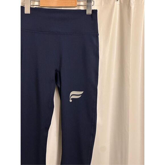 NWT - Fabletics Run Anywhere Motion365 HW 7/8 Legging - Small - Picture 6 of 16
